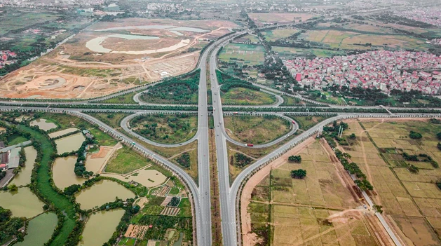 Hà Nội: Đề nghị điều chỉnh, bổ sung 34 tuyến đường và 5 cầu vượt sông